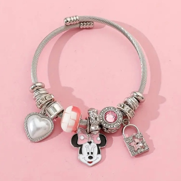 Women’s/Girls Disney Inspired Minnie Mouse Fashion Charm Bracelet - NWT - Picture 2 of 5